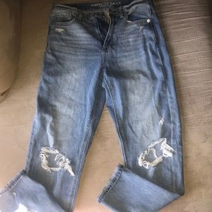 American Eagle Mom Jeans Ripped
